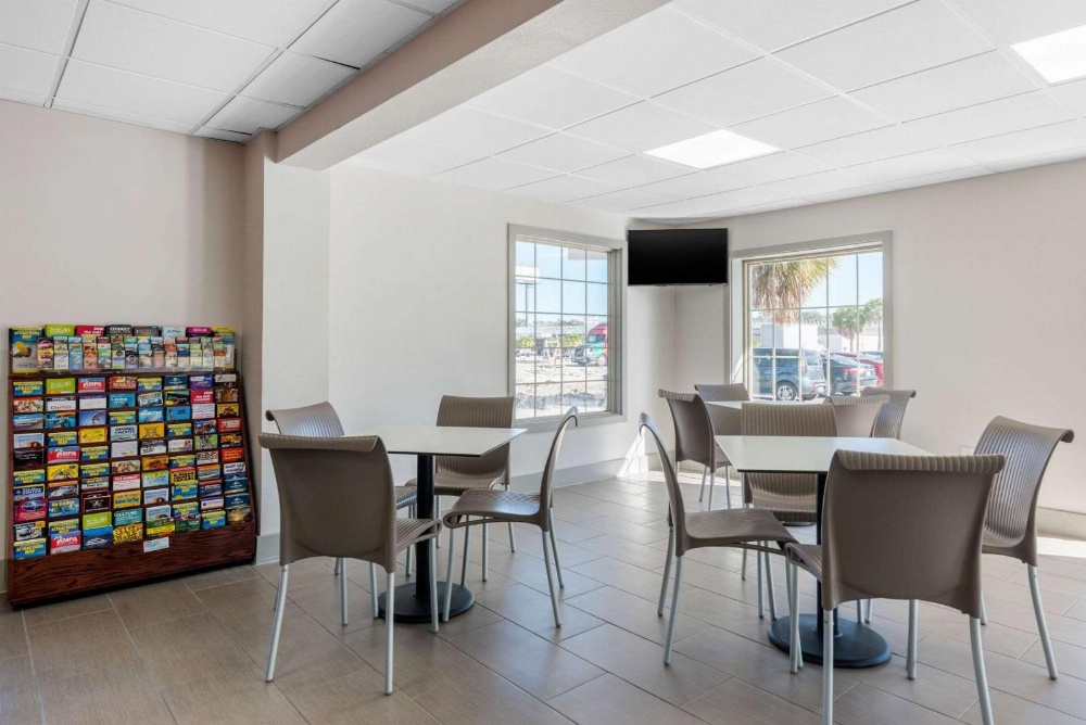 Econo Lodge Airport At RJ Stadium Main image